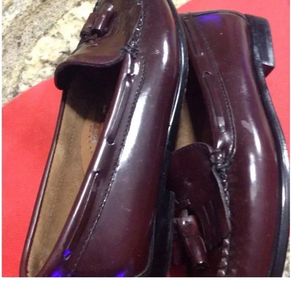 Women’s G.H. Bass Burgundy oxblood Weejun Loafers tassel and kilt 7 Wide - Picture 11 of 13